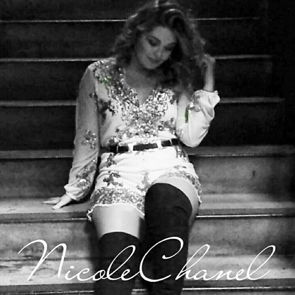 About Me💁 - Picture 2 of 4